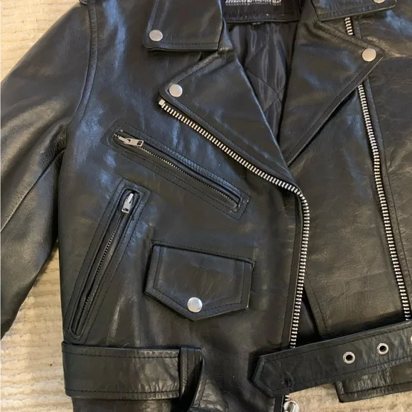 Vintage Women’s Leather Jacket- Advanced Motorcyle Gear - Picture 5 of 11